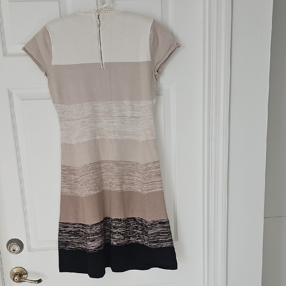 Philosophy Striped Cap Sleeve Sweater Dress in Cream and Black Size Medium. - Picture 2 of 5